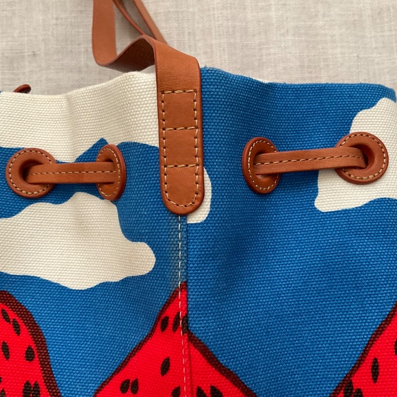 Mansur Gavriel X Marimekko Mansikkavuoret Strawberry Print Canvas Bucket Bag NEW - Picture 5 of 15